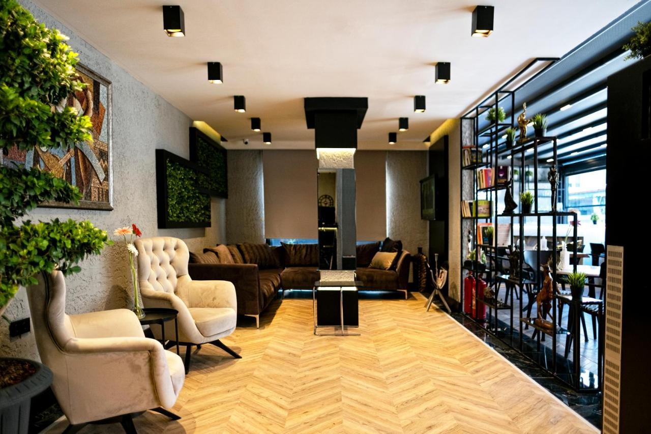 Mielo Lara Hotel Antalya Bagian luar foto