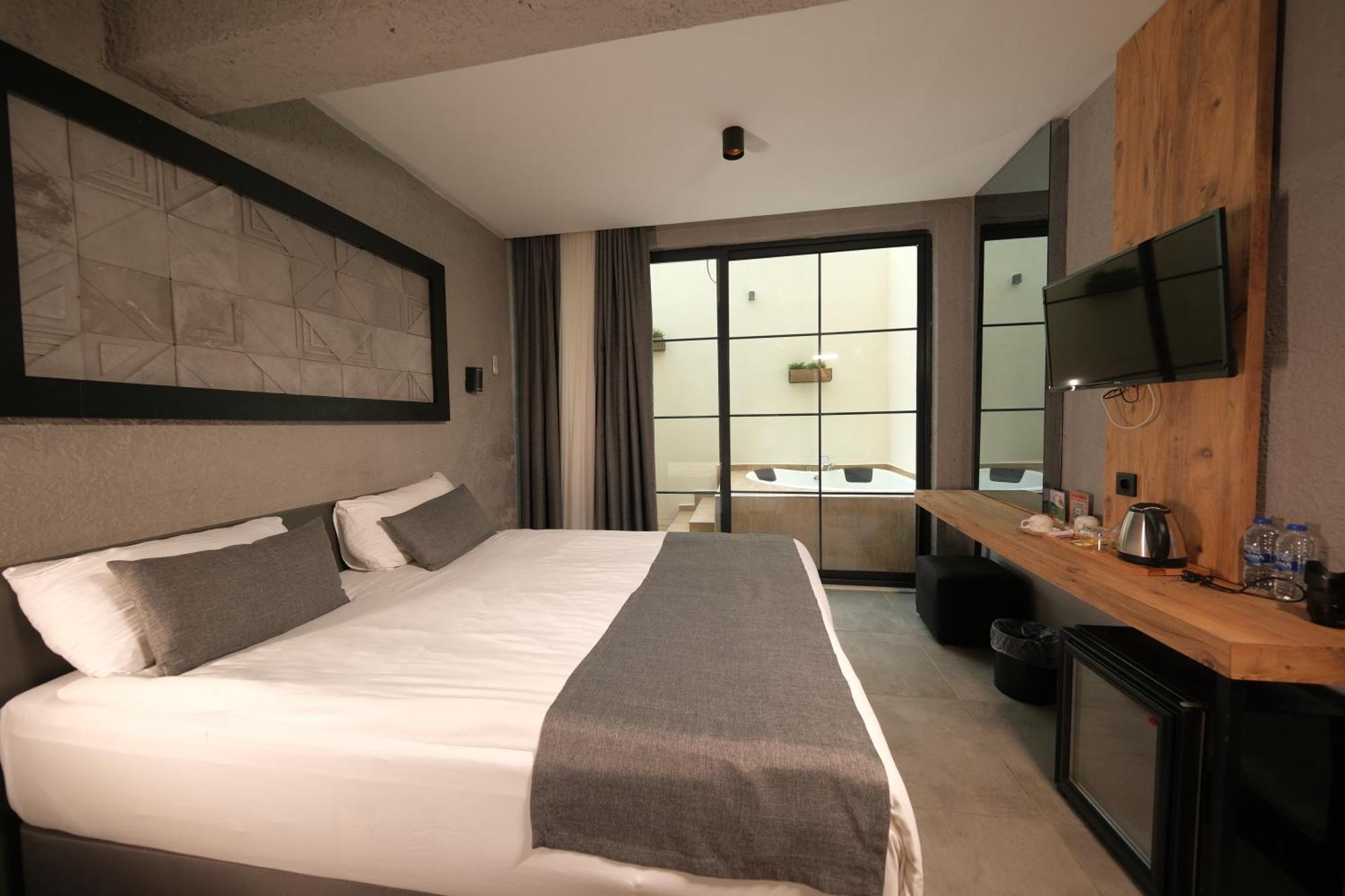 Mielo Lara Hotel Antalya Bagian luar foto